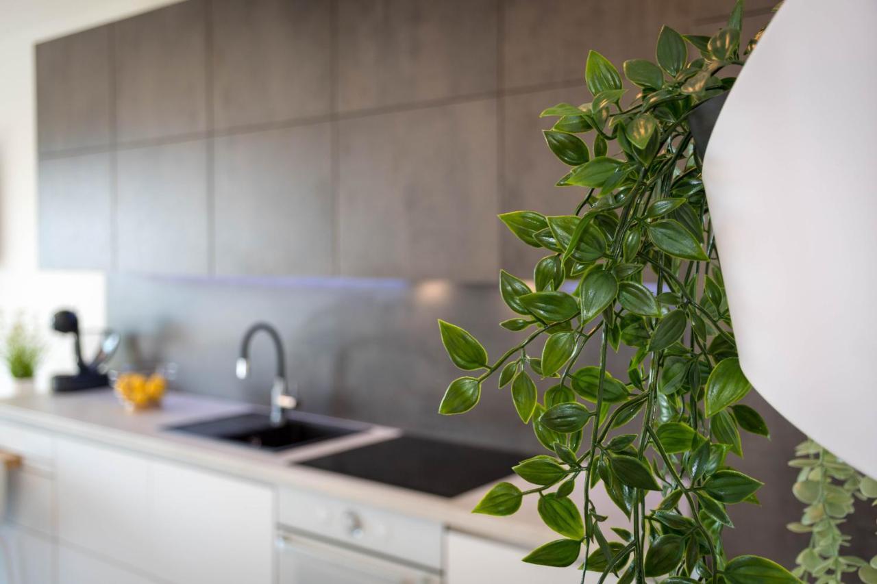 Apartments Moon Dramalj Eksteriør billede